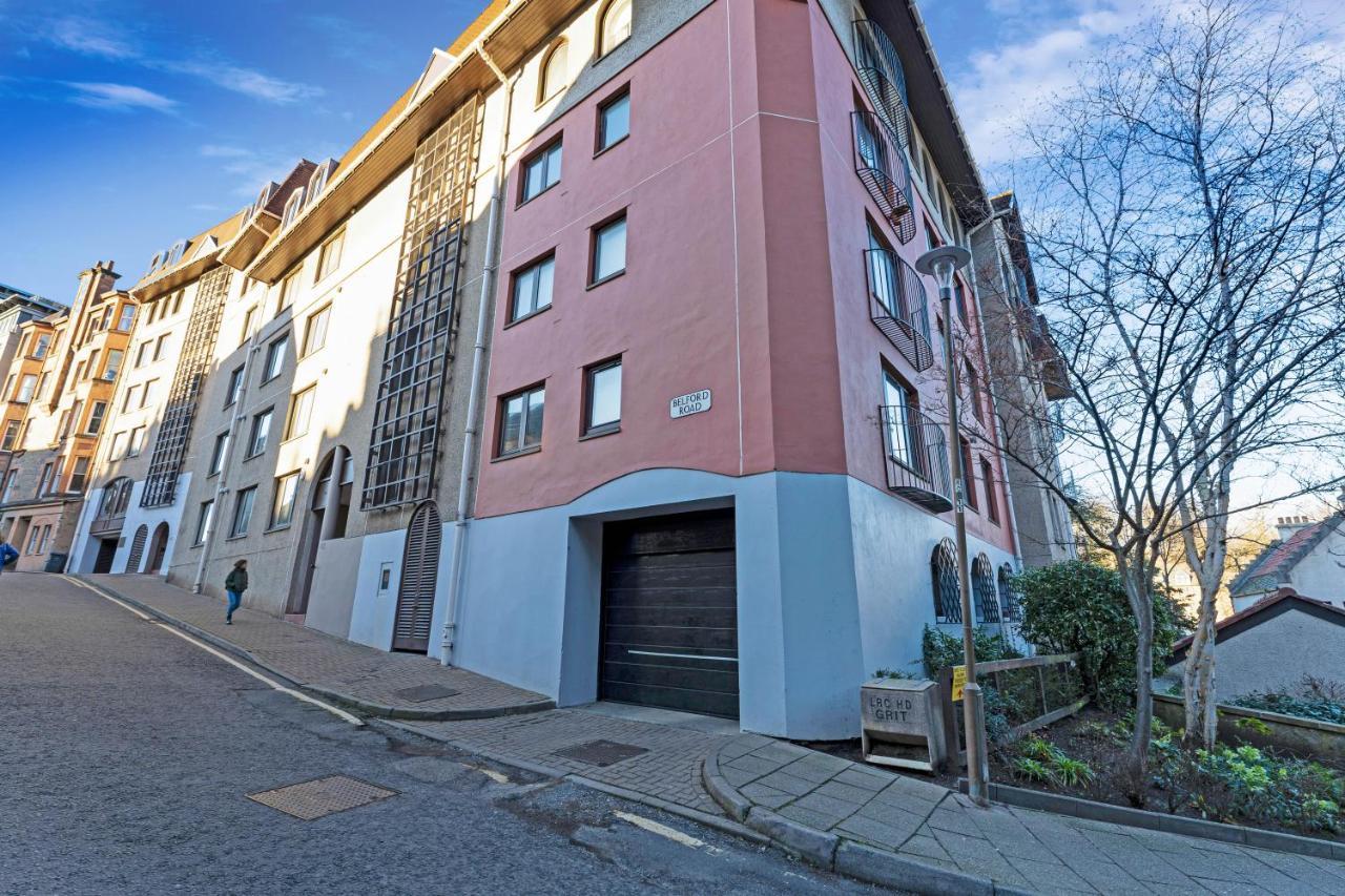 Elegant & Unique Getaway - Spacious 3 Bedroom, 2 Bathroom City Centre Apartment - Free Allocated Parking. Edinburgh Eksteriør bilde
